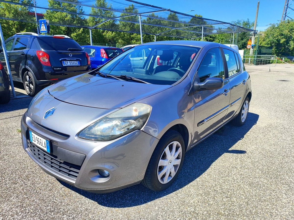 Renault Clio 1.2 16V 5 porte 20th Anniversario (2)
