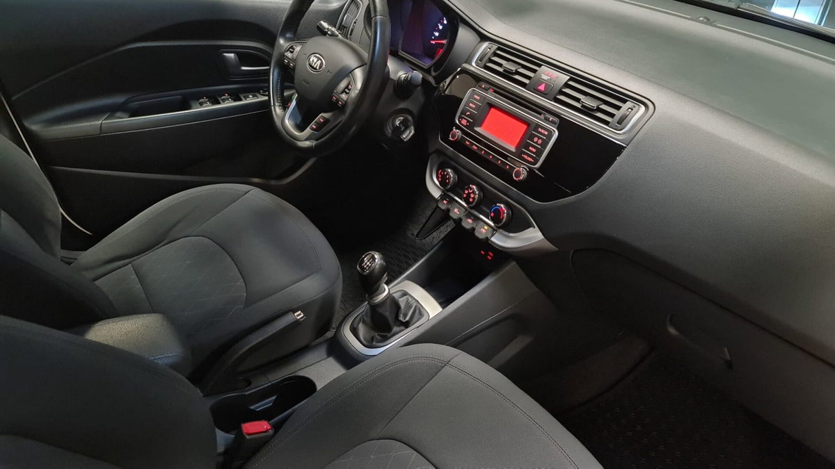 Kia Rio 1.1 CRDi 5p.S&S High Tech (17)