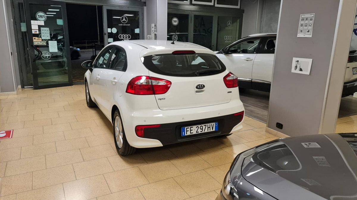 Kia Rio 1.1 CRDi 5p.S&S High Tech (4)