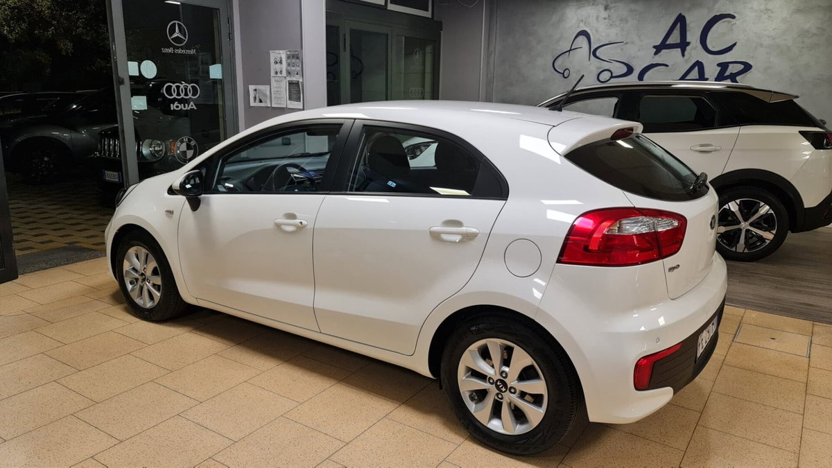 Kia Rio 1.1 CRDi 5p.S&S High Tech (10)