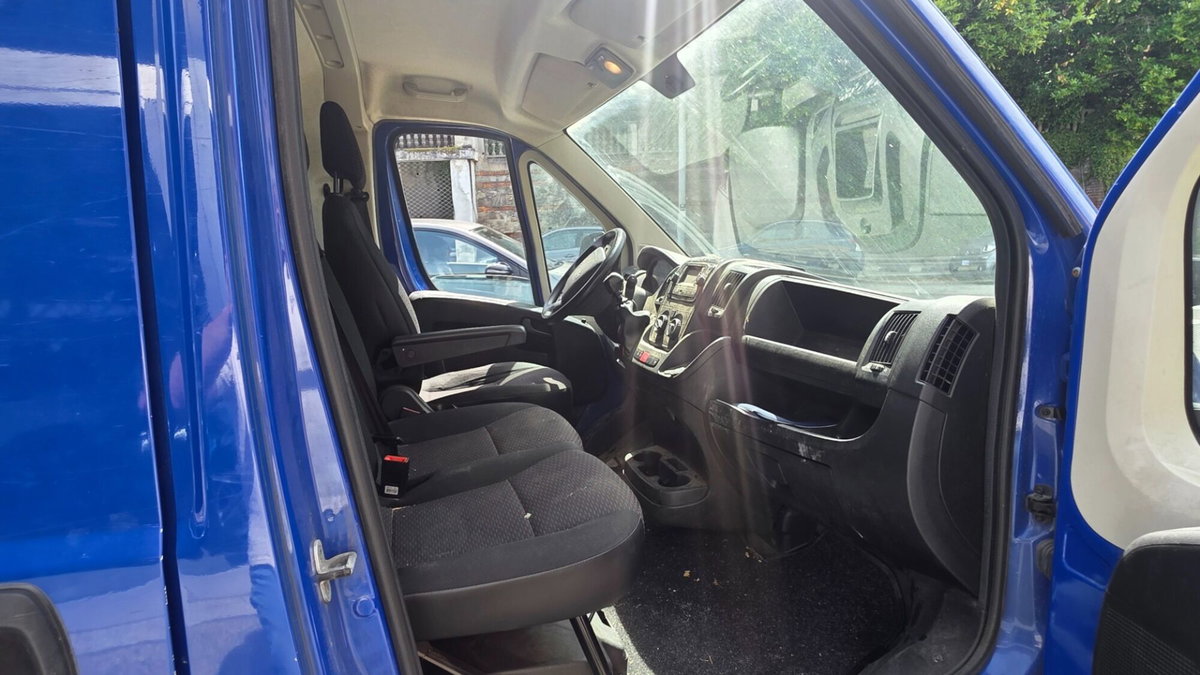 Peugeot Boxer Furgone 435 2.2 BlueHDi 140 S&S PM-TM Furgone Premium (10)