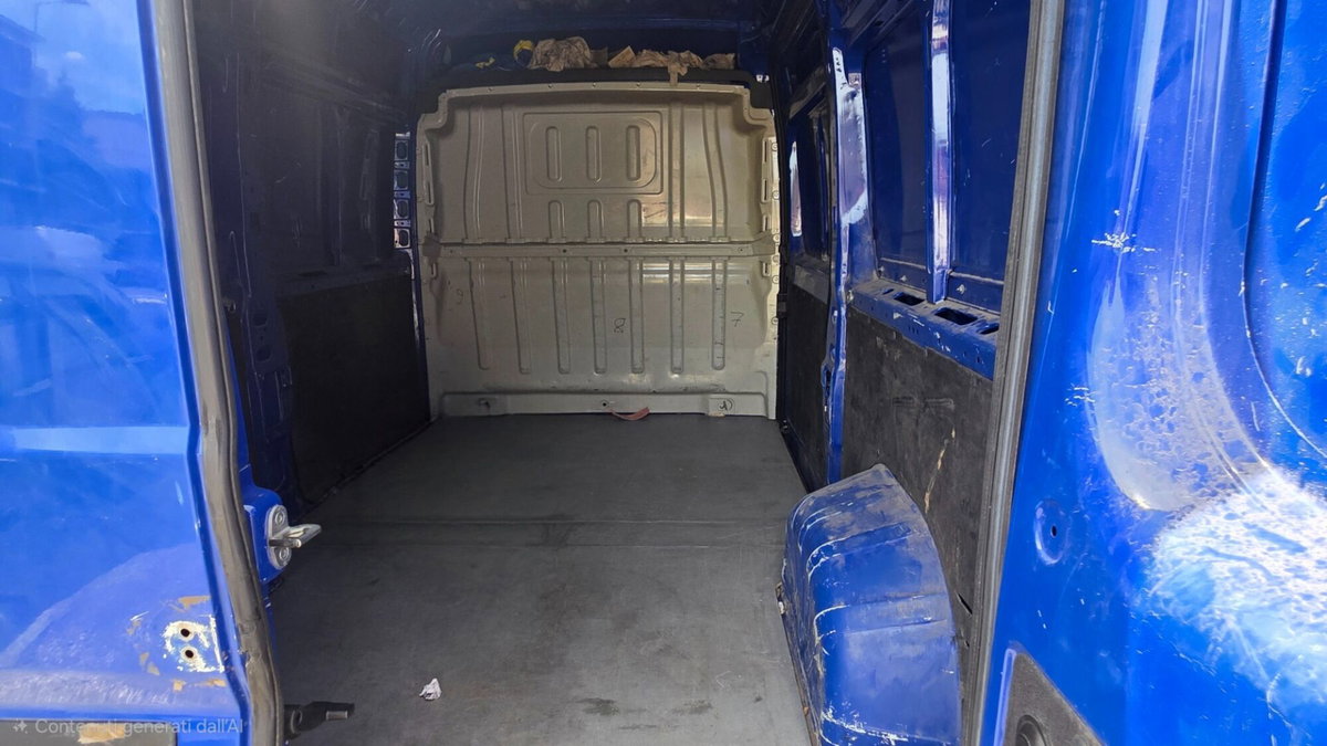 Peugeot Boxer Furgone 435 2.2 BlueHDi 140 S&S PM-TM Furgone Premium (7)