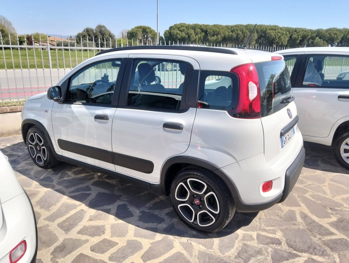Fiat Panda 1.0 FireFly S&S Hybrid City Life (2)