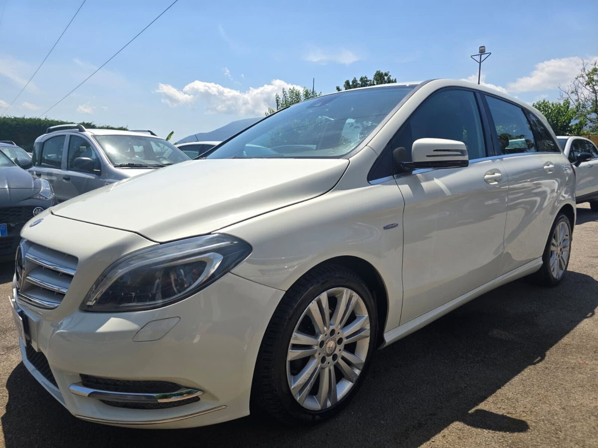 Mercedes-Benz Classe B 180 CDI BlueEFFICIENCY Premium (10)