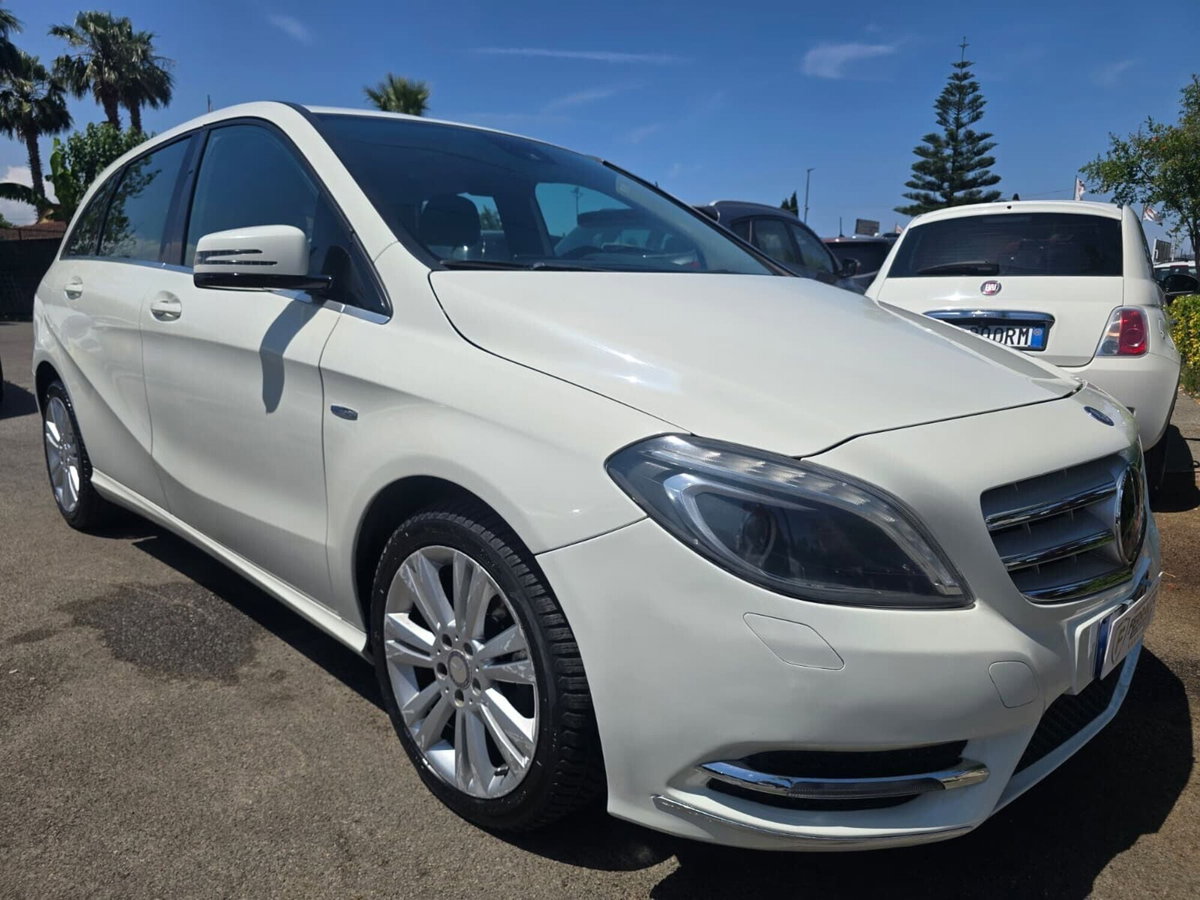 Mercedes-Benz Classe B 180 CDI BlueEFFICIENCY Premium (11)