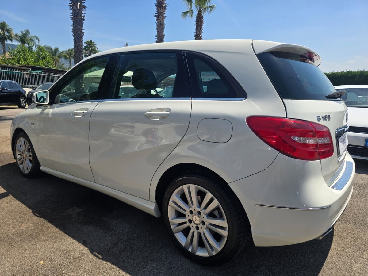 Mercedes-Benz Classe B 180 CDI BlueEFFICIENCY Premium (13)