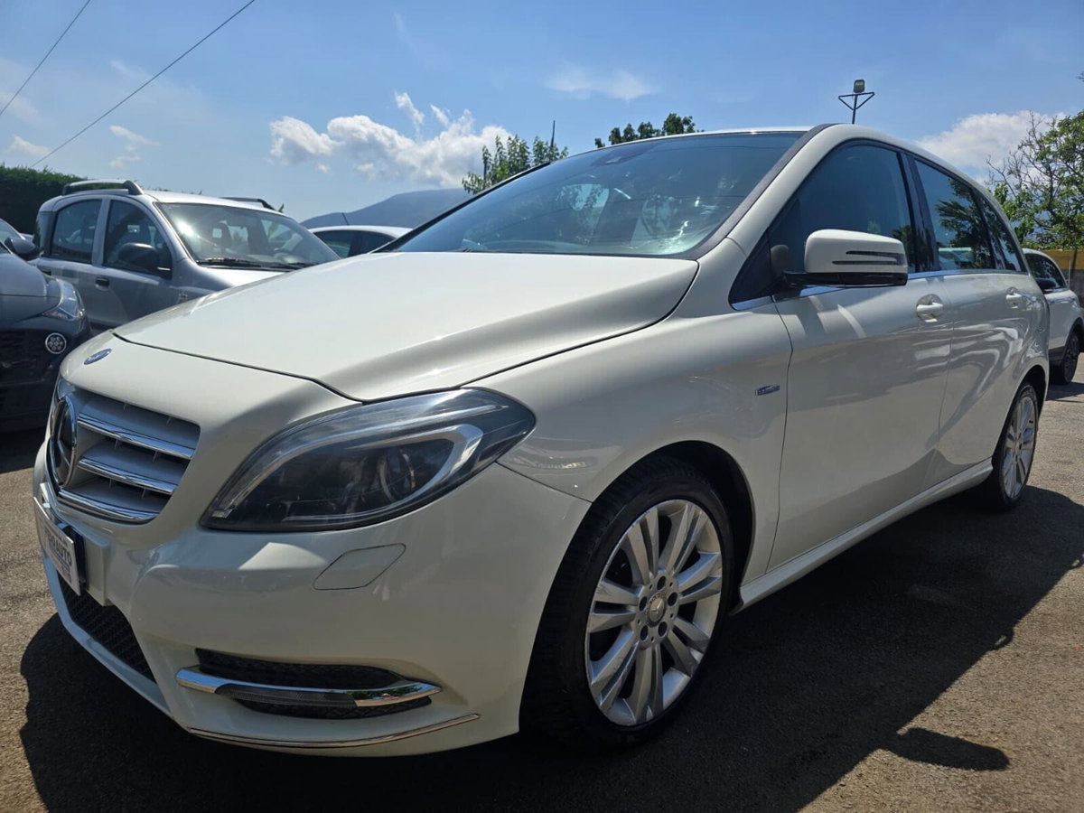 Mercedes-Benz Classe B 180 CDI BlueEFFICIENCY Premium (14)