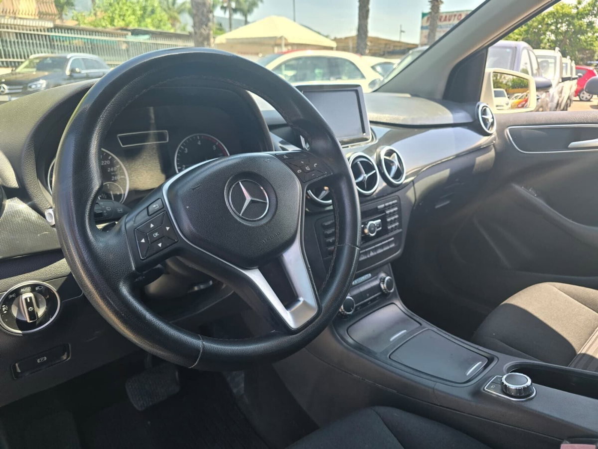 Mercedes-Benz Classe B 180 CDI BlueEFFICIENCY Premium (15)