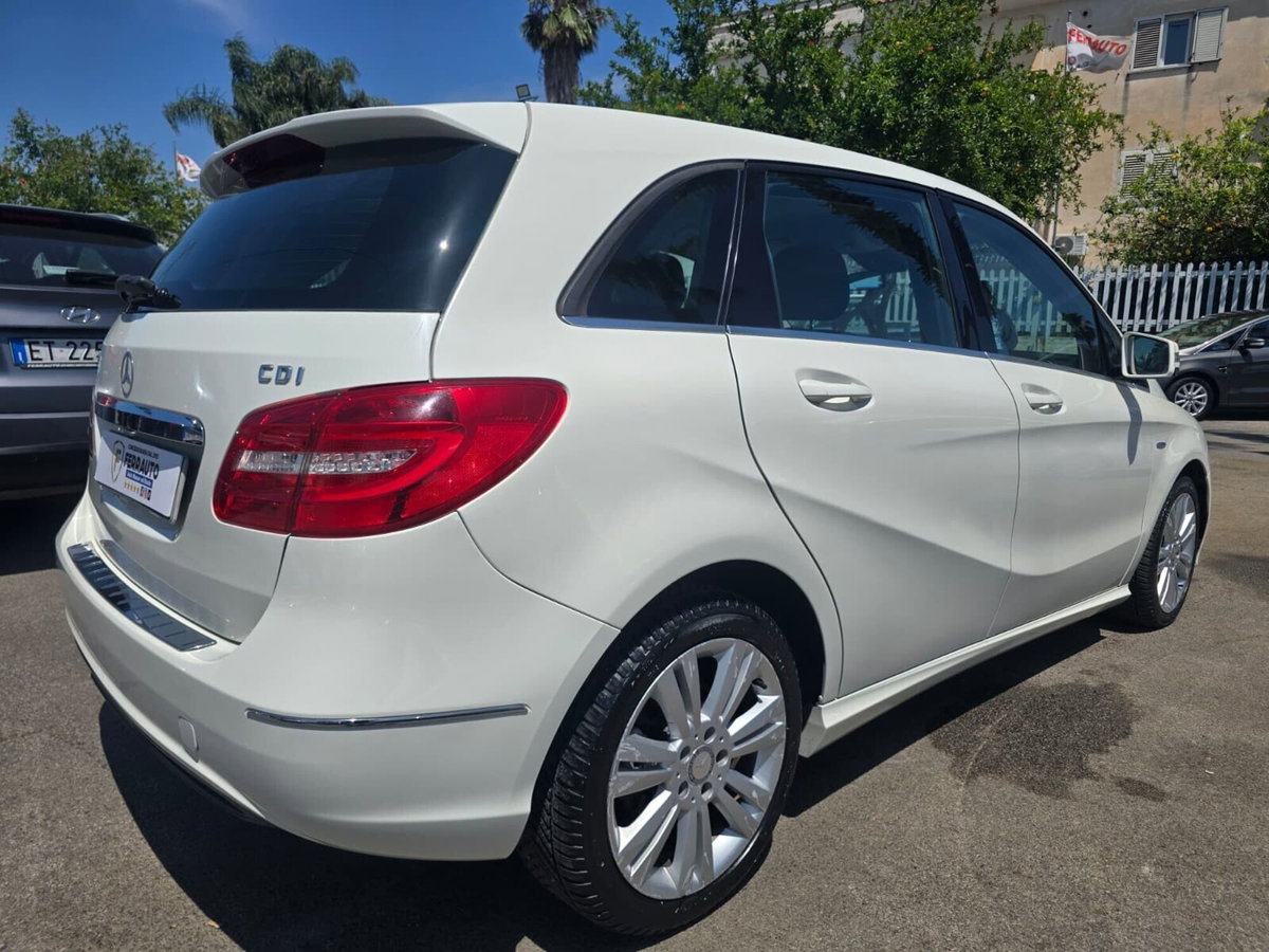 Mercedes-Benz Classe B 180 CDI BlueEFFICIENCY Premium (3)