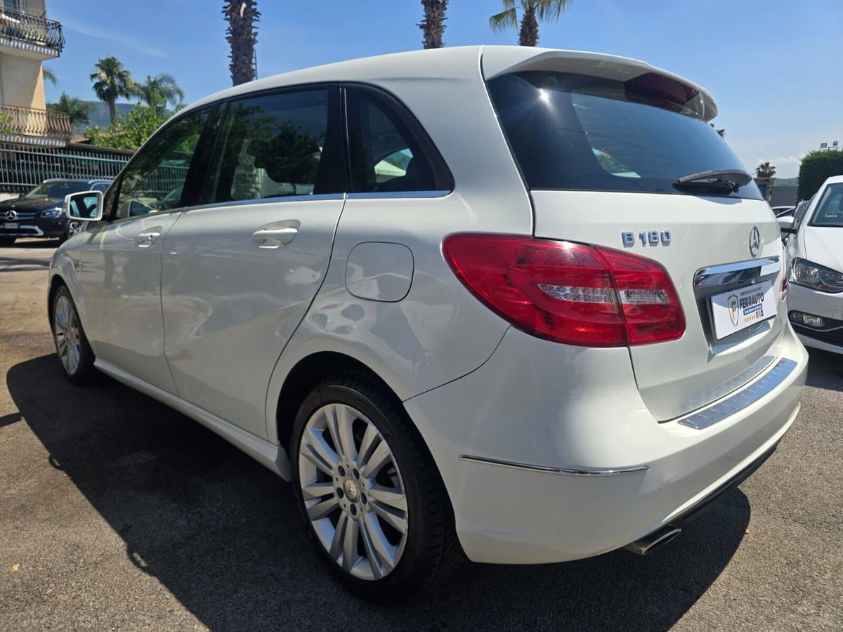 Mercedes-Benz Classe B 180 CDI BlueEFFICIENCY Premium (4)
