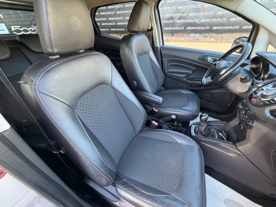 Ford EcoSport 1.5 TDCi 95 CV Titanium S (16)