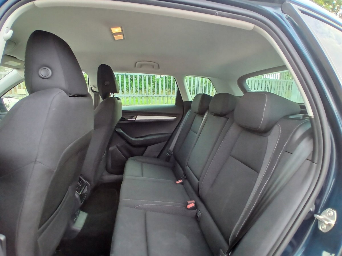 Skoda Karoq 2.0 TDI EVO SCR Executive (20)