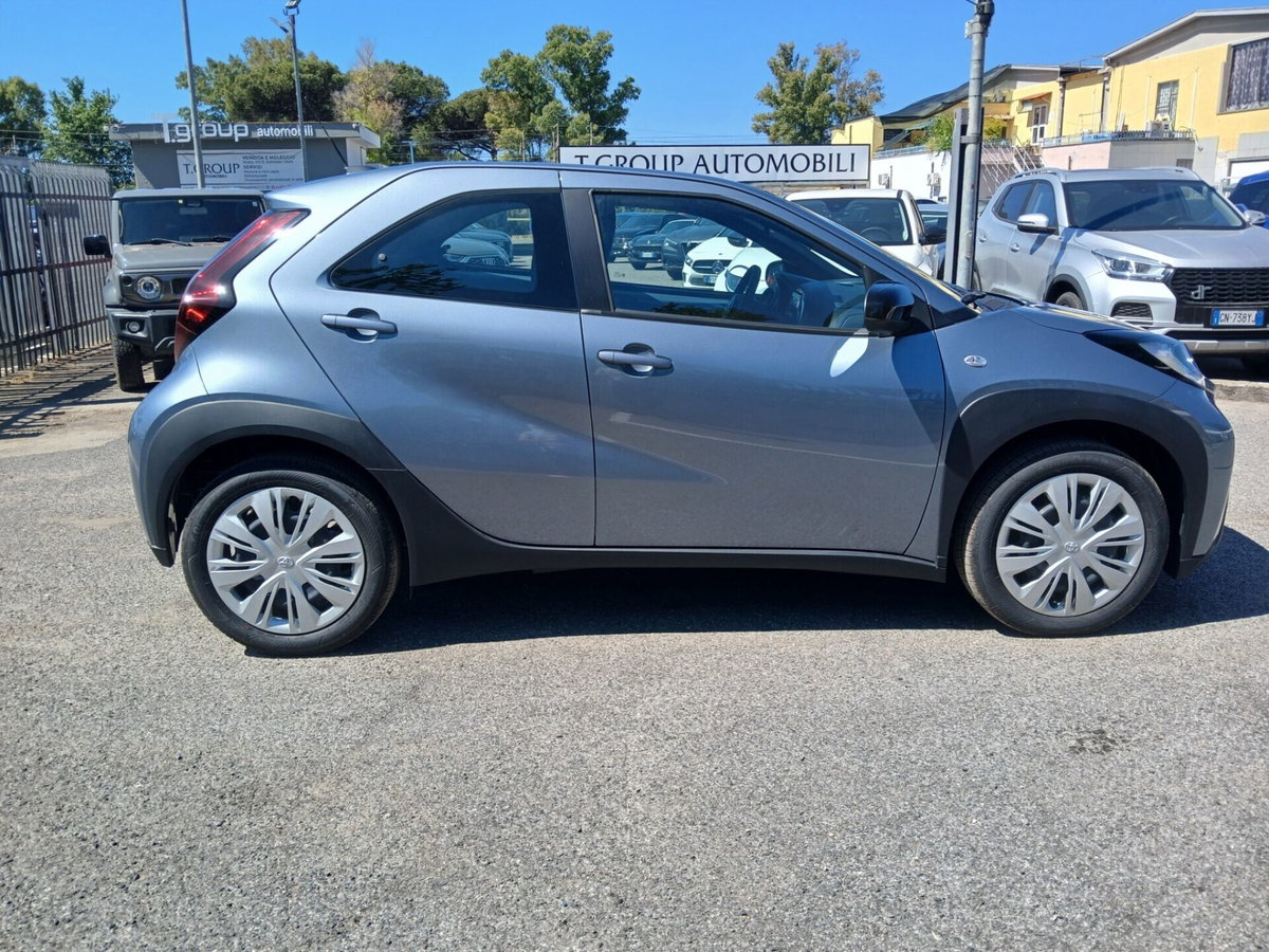 Toyota Aygo X 1.0 VVT-i 72 CV 5p. Undercover S-CVT (4)