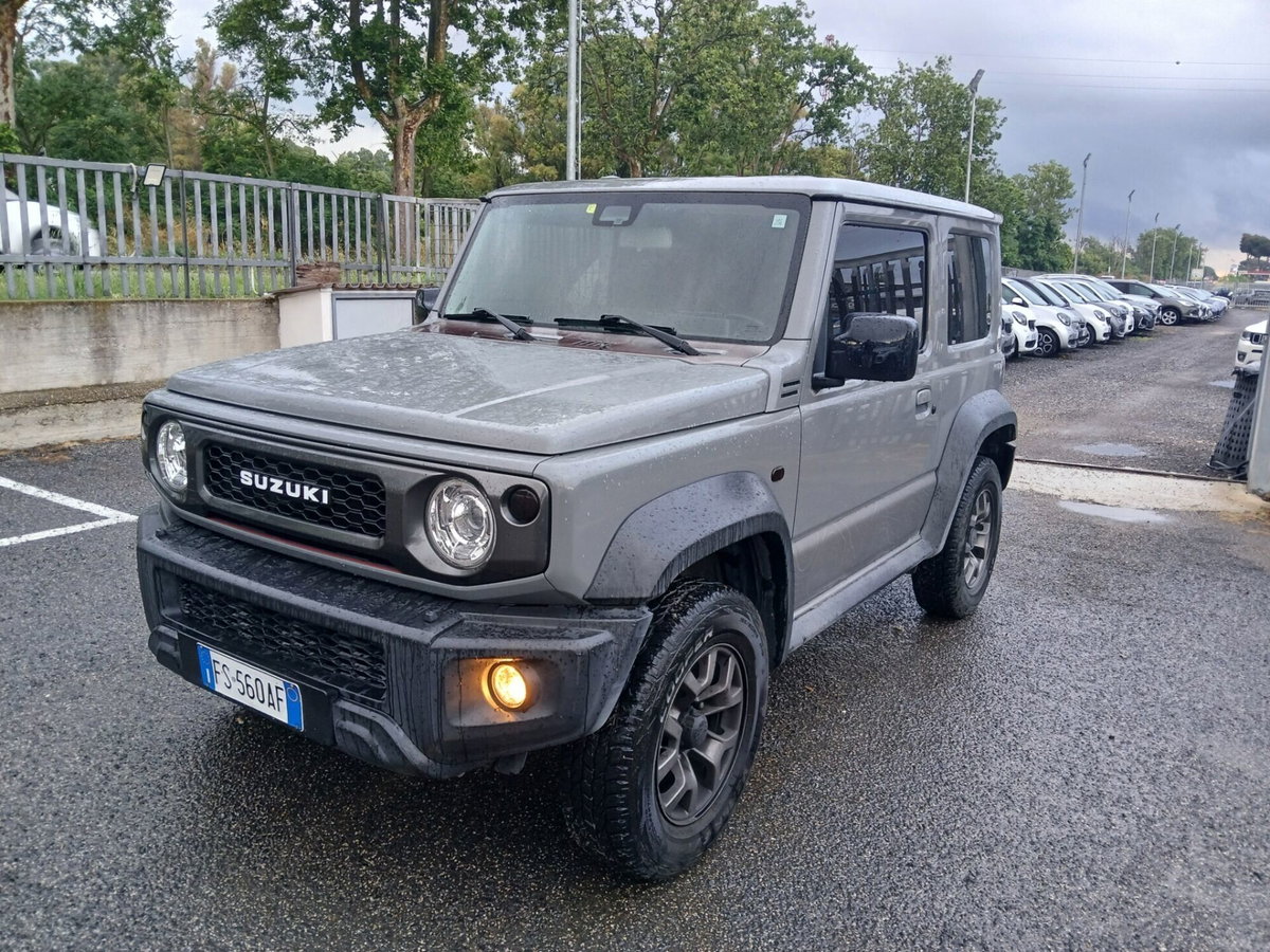 Suzuki Jimny 1.5 5MT Top