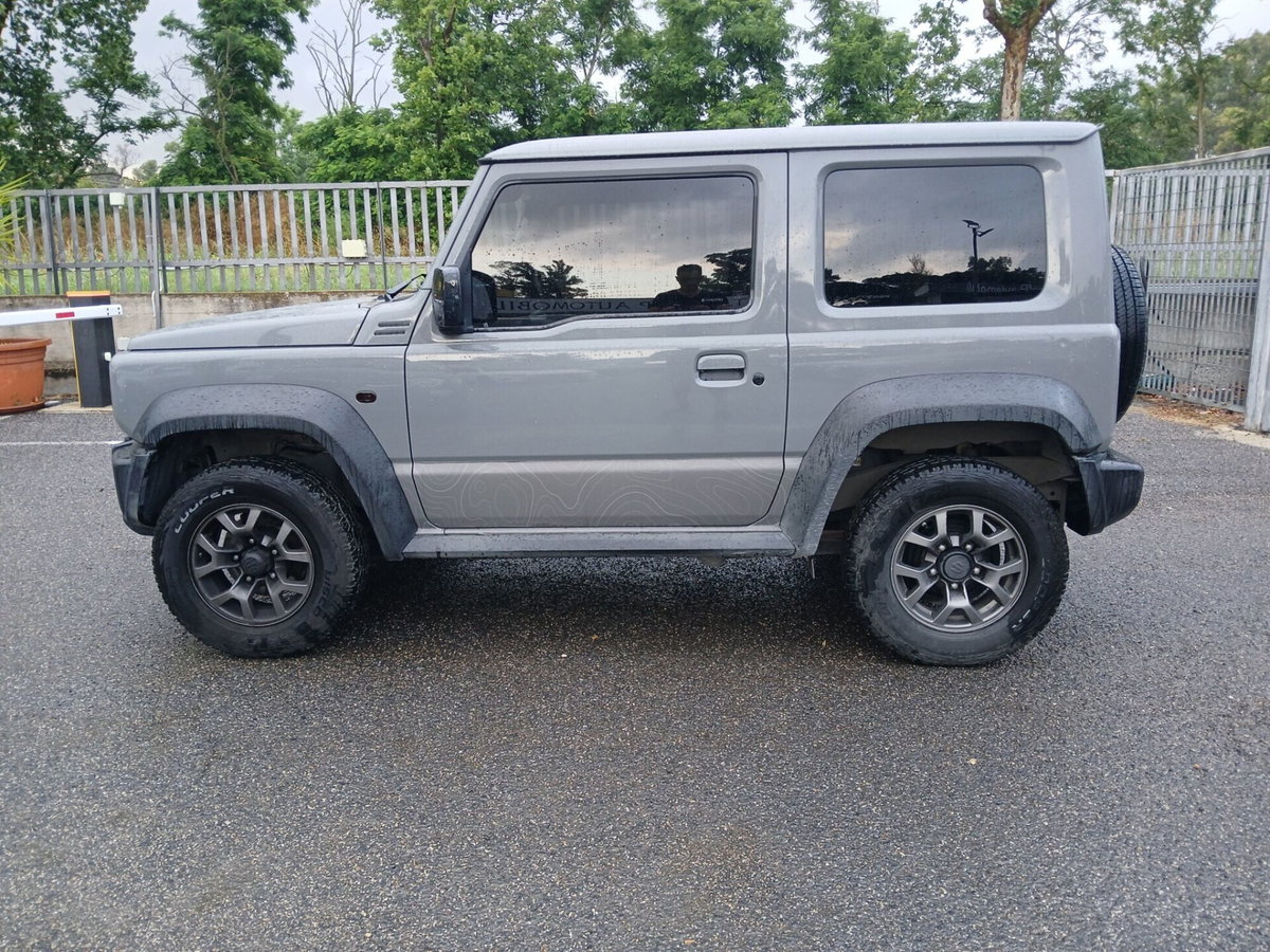 Suzuki Jimny 1.5 5MT Top (8)