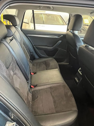 Skoda Octavia Station Wagon 2.0 TDI CR 180 CV 4x4 DSG Wagon Scout (9)