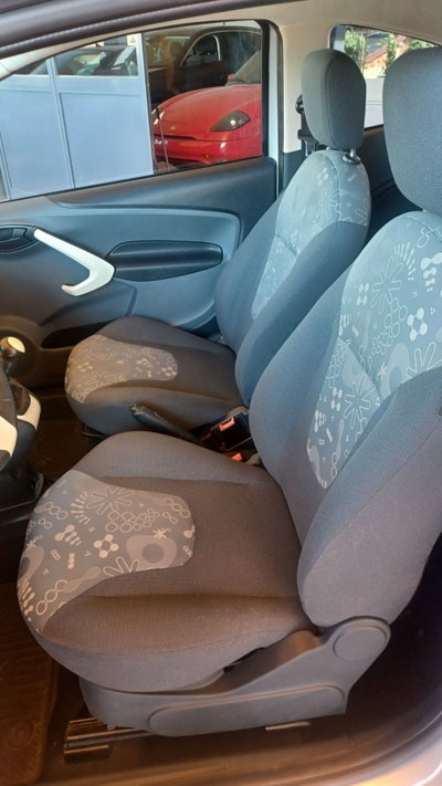 Ford Ka 1.2 8V 69CV Titanium (7)