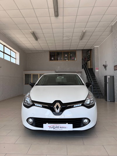 Renault Clio 1.5 dCi 90CV 3 porte Luxe (2)