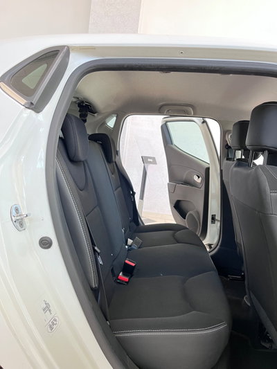 Renault Clio 1.5 dCi 90CV 3 porte Luxe (9)