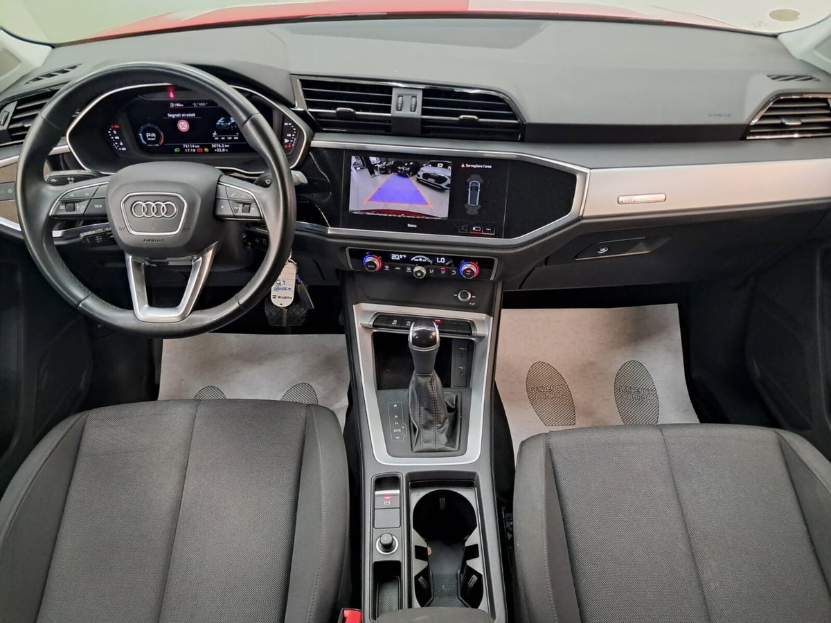 Audi Q3 35 TDI quattro S tronic Business (10)