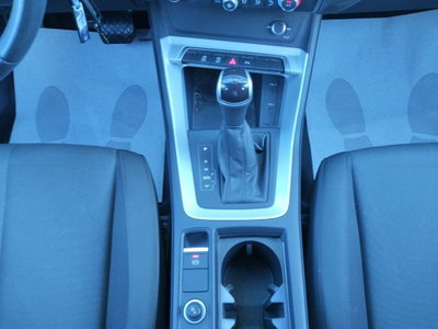 Audi Q3 35 TDI quattro S tronic Business (13)