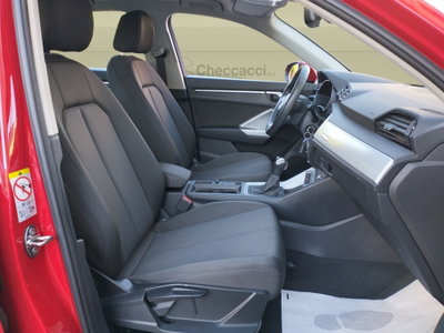 Audi Q3 35 TDI quattro S tronic Business (15)
