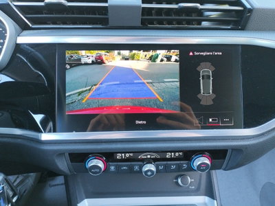 Audi Q3 35 TDI quattro S tronic Business (16)
