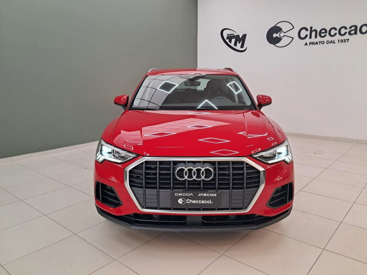 Audi Q3 35 TDI quattro S tronic Business (2)