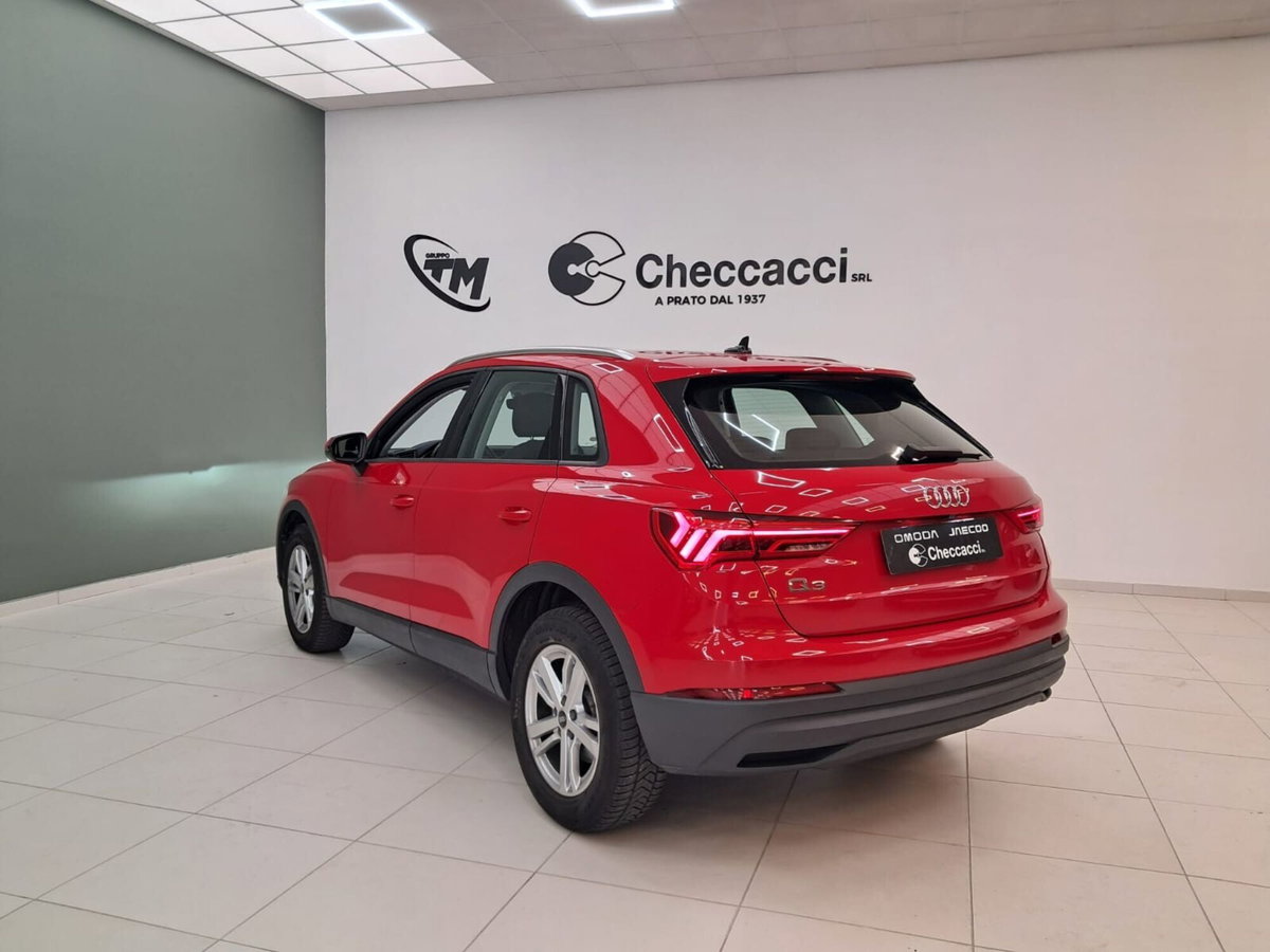 Audi Q3 35 TDI quattro S tronic Business (4)