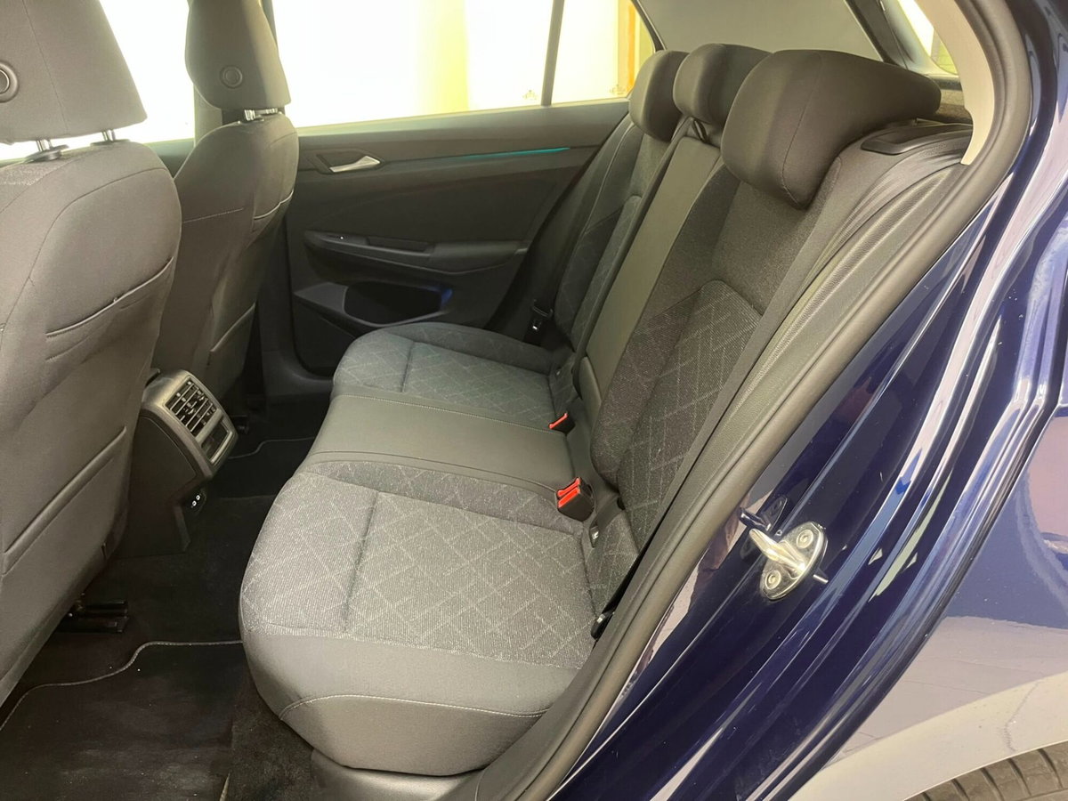 Volkswagen Golf 1.0 TSI EVO Life (10)