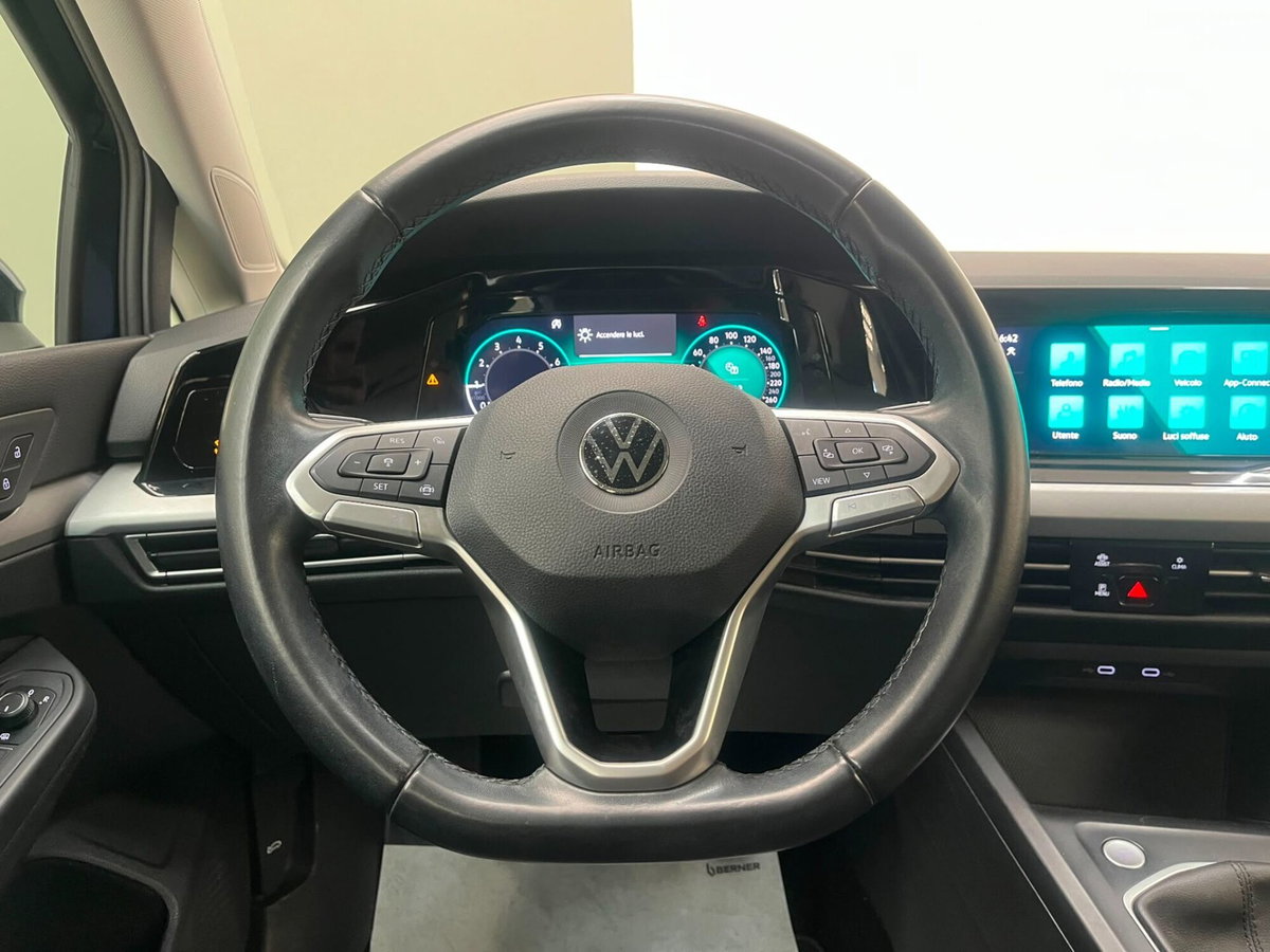 Volkswagen Golf 1.0 TSI EVO Life (11)