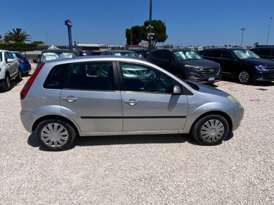 Ford Fiesta 1.4 TDCi 5p. Ghia (2)