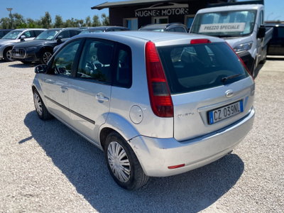 Ford Fiesta 1.4 TDCi 5p. Ghia (5)