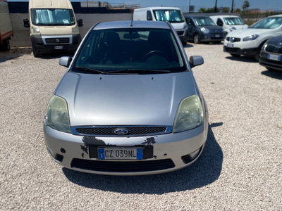 Ford Fiesta 1.4 TDCi 5p. Ghia (8)
