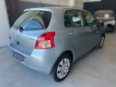 Toyota Yaris 1.3 5 porte (2)