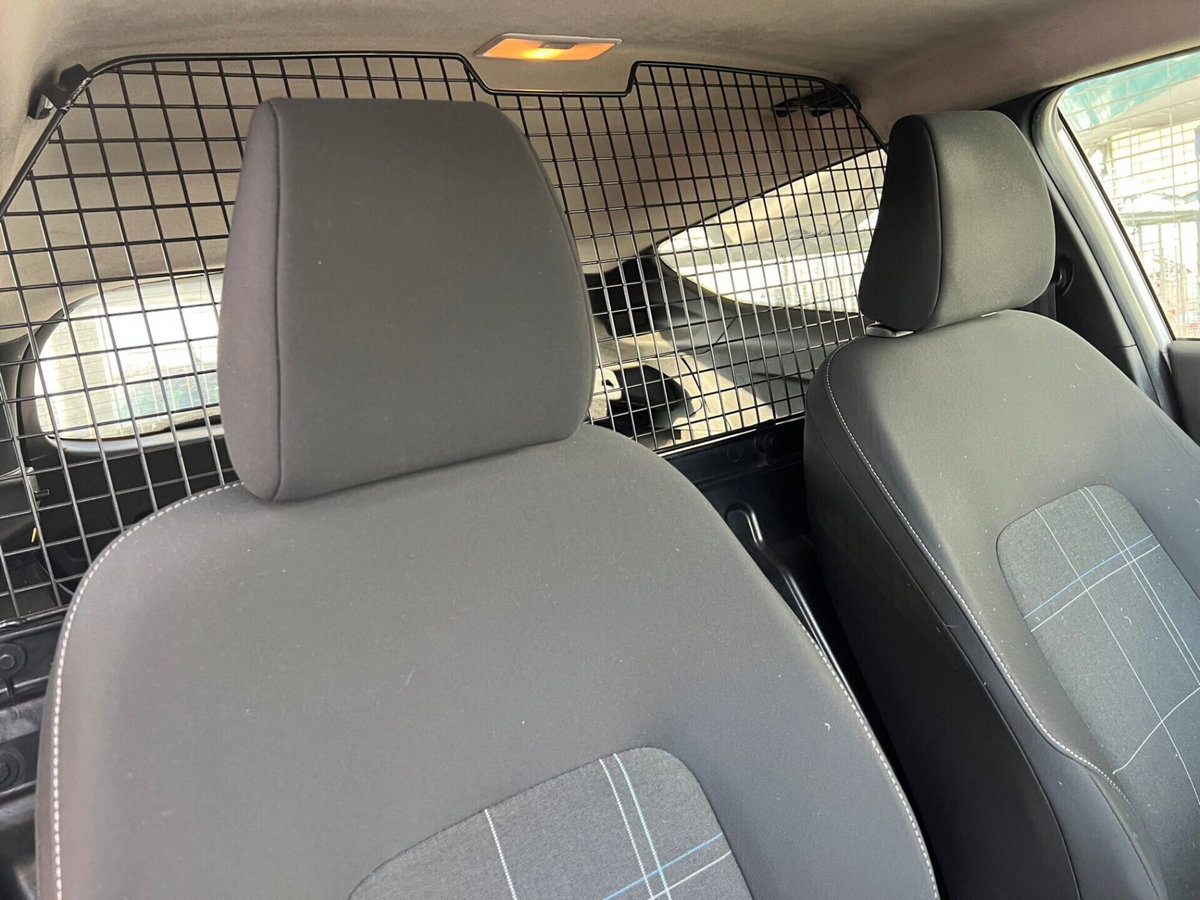 Ford Fiesta 1.5 EcoBlue 3 porte ST-Line (9)