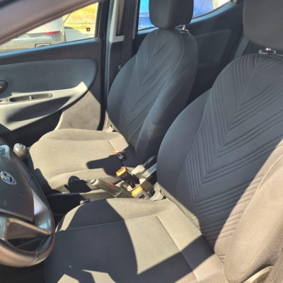 Lancia Ypsilon 1.0 FireFly 5 porte S&S Hybrid Ecochic Gold (12)