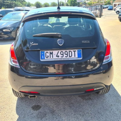 Lancia Ypsilon 1.0 FireFly 5 porte S&S Hybrid Ecochic Gold (4)