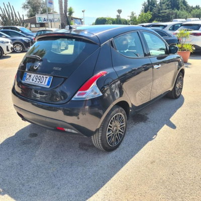 Lancia Ypsilon 1.0 FireFly 5 porte S&S Hybrid Ecochic Gold (6)