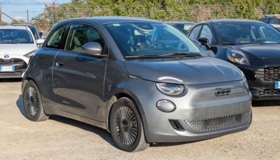 Fiat 500e Icon Berlina 23,65 kWh (2)