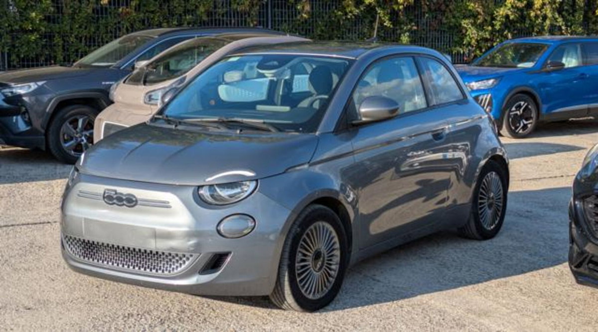 Fiat 500e Icon Berlina 23,65 kWh (3)
