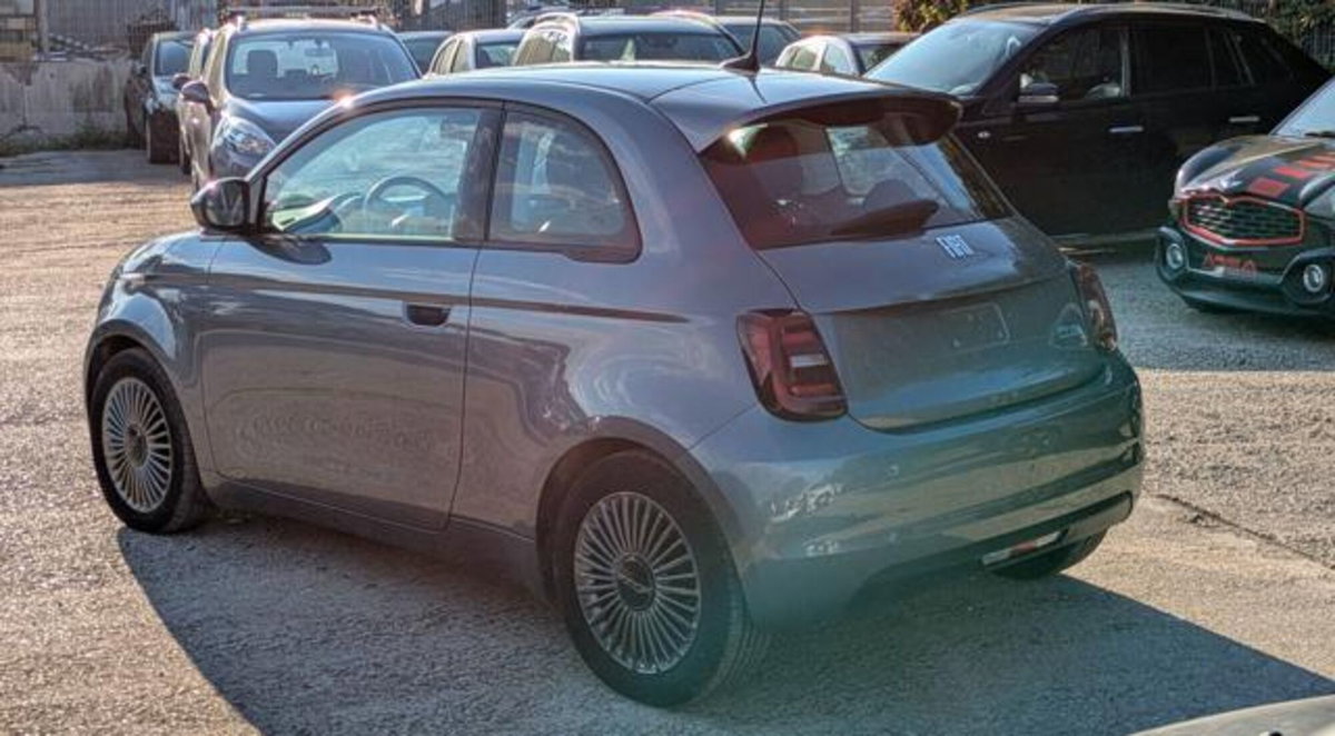 Fiat 500e Icon Berlina 23,65 kWh (4)