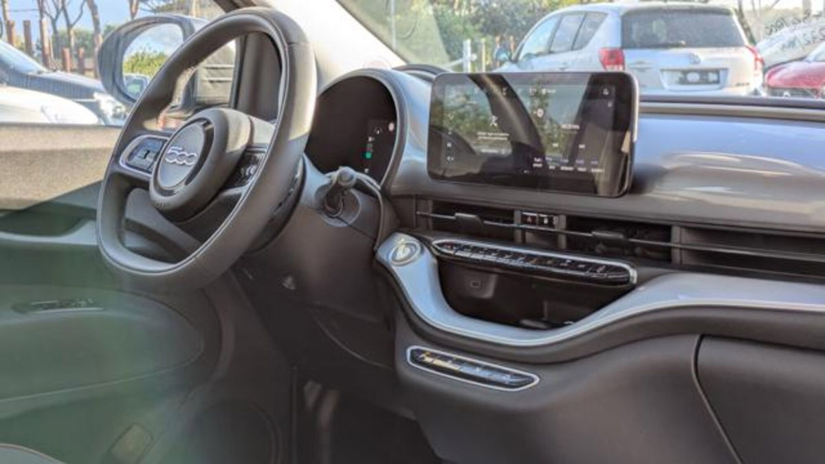 Fiat 500e Icon Berlina 23,65 kWh (6)