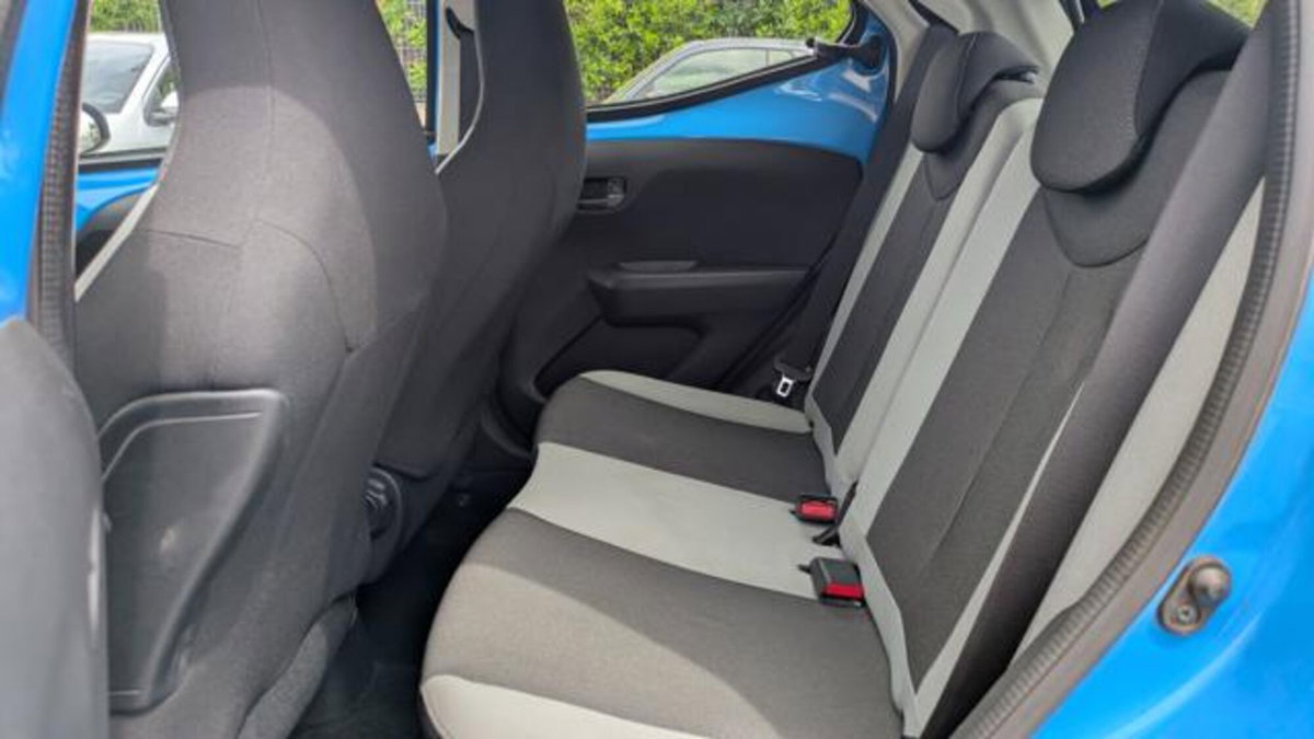 Toyota Aygo 1.0 12V VVT-i 5 porte Now GPL (11)