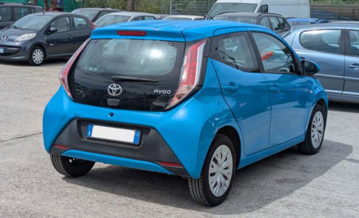 Toyota Aygo 1.0 12V VVT-i 5 porte Now GPL (3)