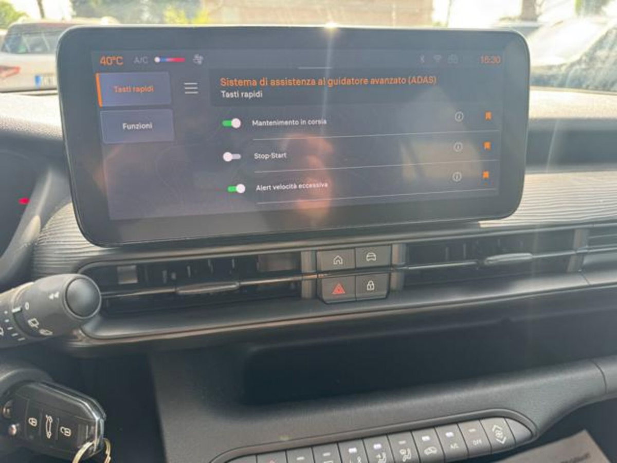 Jeep Avenger 1.2 turbo Longitude fwd 100cv (12)