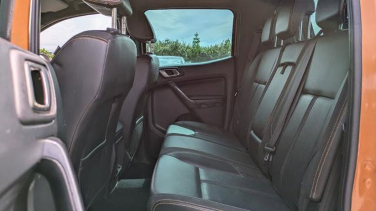Ford Ranger Pick-up Ranger 2.0 ECOBLUE aut. 213 CV DC Limited 5 posti (8)