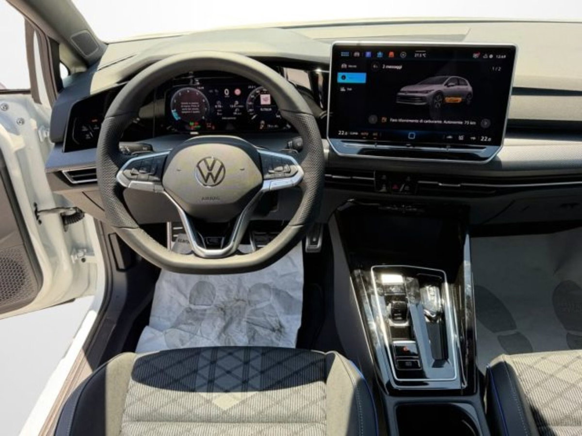 Volkswagen Golf Variant 1.5 eTSI 150 CV EVO ACT DSG R-Line (10)