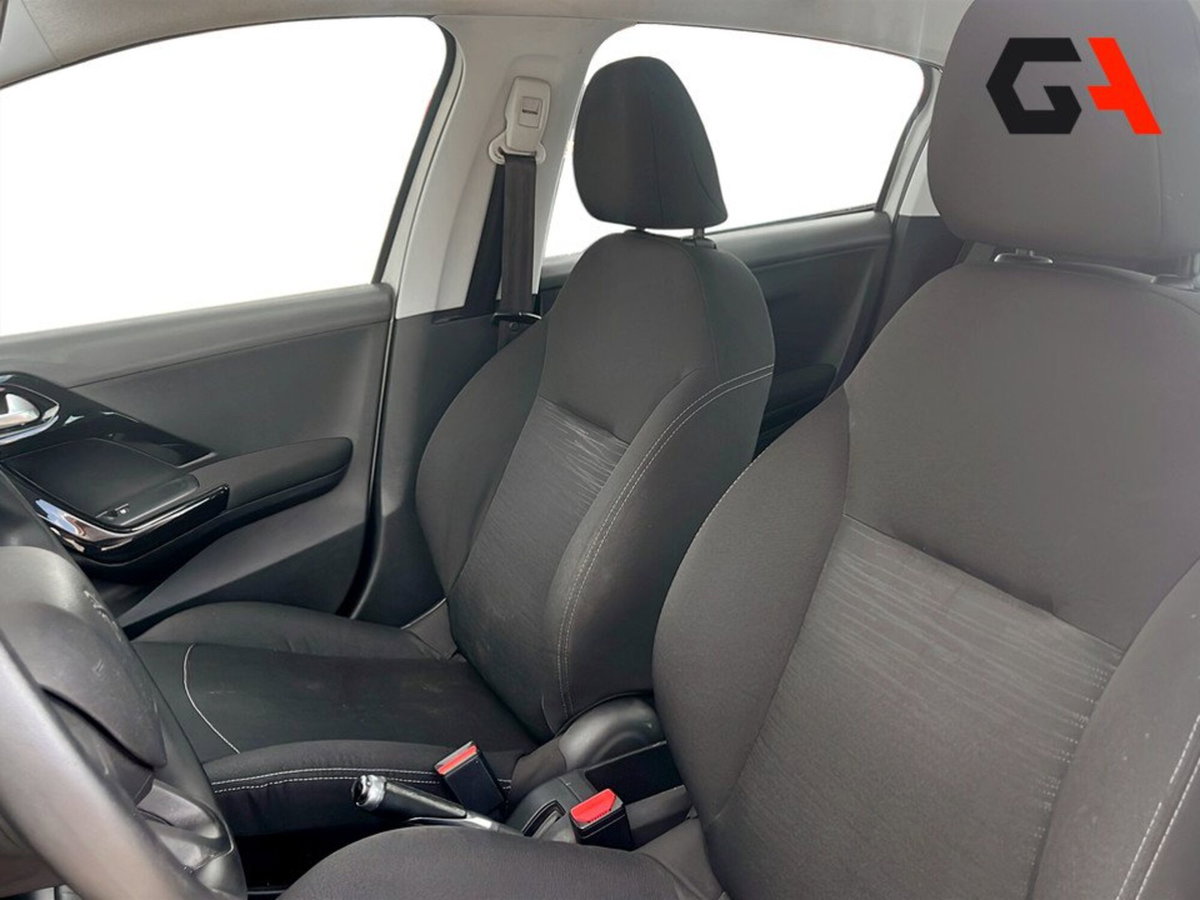 Peugeot 208 VTi 68 CV 5 porte Access (13)