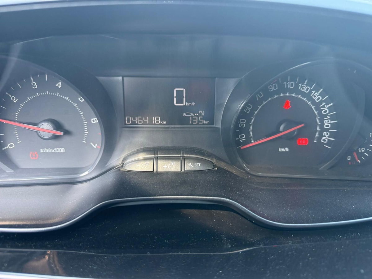 Peugeot 208 VTi 68 CV 5 porte Access (14)